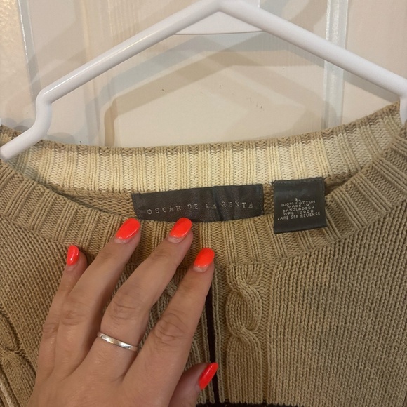 Oscar De La Renta sweater vintage looking for best off offer - Picture 4 of 4